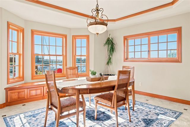 3640 S Shorewood Avenue, Greenbank, WA 98253