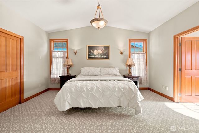 3640 S Shorewood Avenue, Greenbank, WA 98253