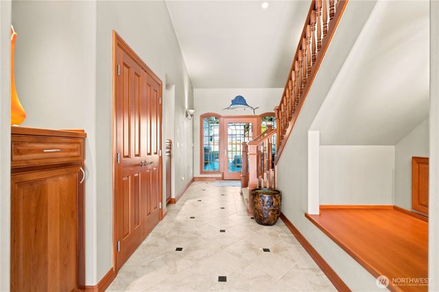 3640 S Shorewood Avenue, Greenbank, WA 98253
