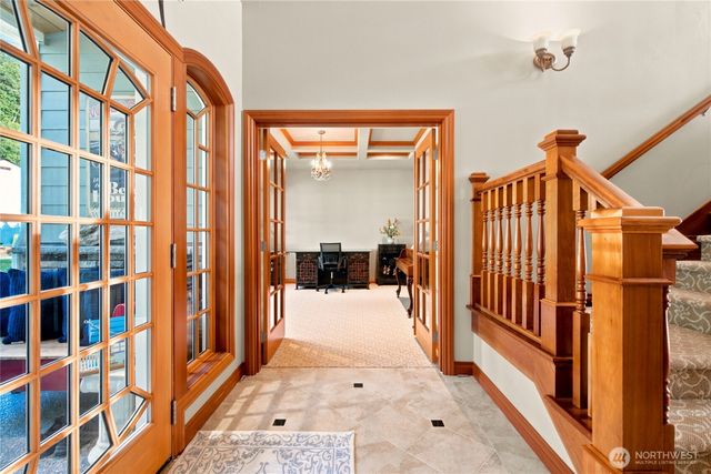 3640 S Shorewood Avenue, Greenbank, WA 98253