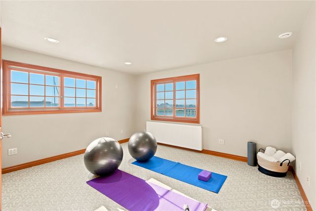 3640 S Shorewood Avenue, Greenbank, WA 98253