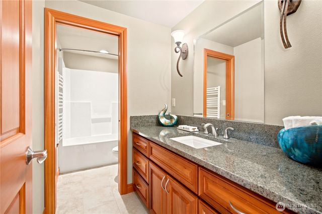 3640 S Shorewood Avenue, Greenbank, WA 98253