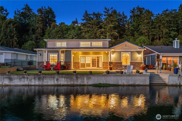 3640 S Shorewood Avenue, Greenbank, WA 98253