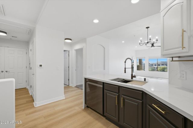 5350 E DEER VALLEY Drive 4429, Phoenix, AZ 85054