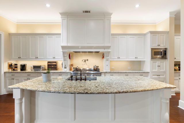 60 North Bay Boulevard, The Woodlands, TX 77380