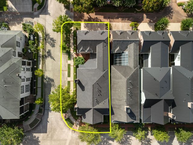 60 North Bay Boulevard, The Woodlands, TX 77380