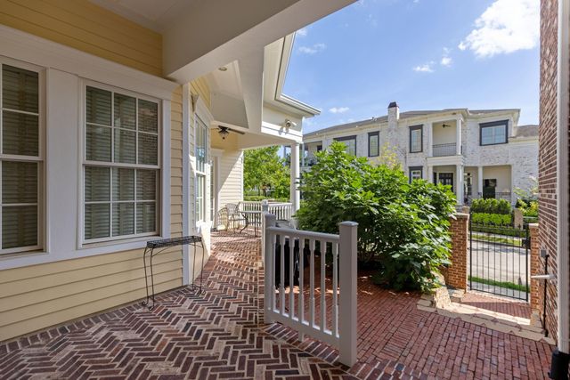 60 North Bay Boulevard, The Woodlands, TX 77380