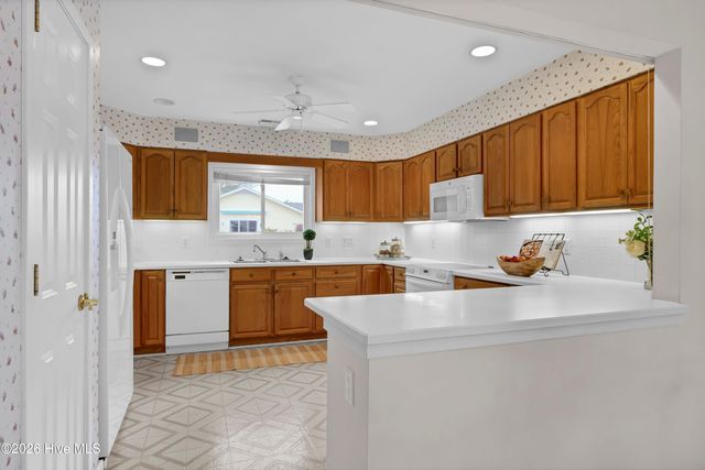 207 Vistamar Drive, Wilmington, NC 28405