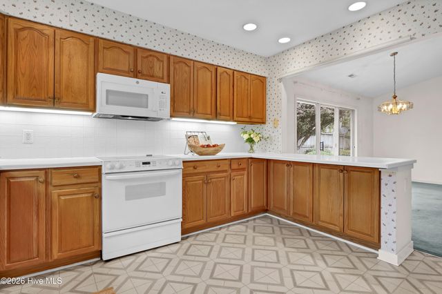 207 Vistamar Drive, Wilmington, NC 28405