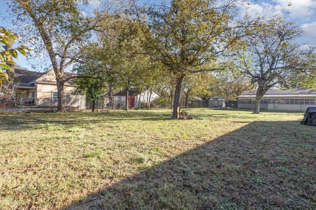701 E Brin Street, Terrell, TX 75160
