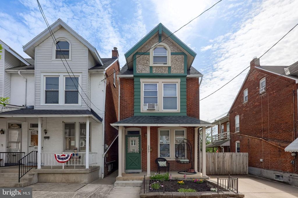 257-259 S 8TH ST, Columbia, PA 17512