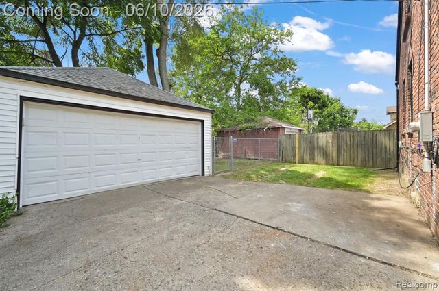 14941 Penrod Street, Detroit, MI 48223