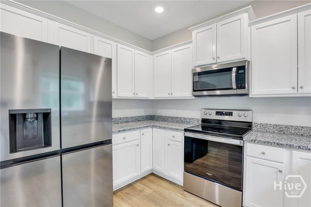 Image 14 of property listing at 2 Coby Lane, Richmond Hill, GA 31324