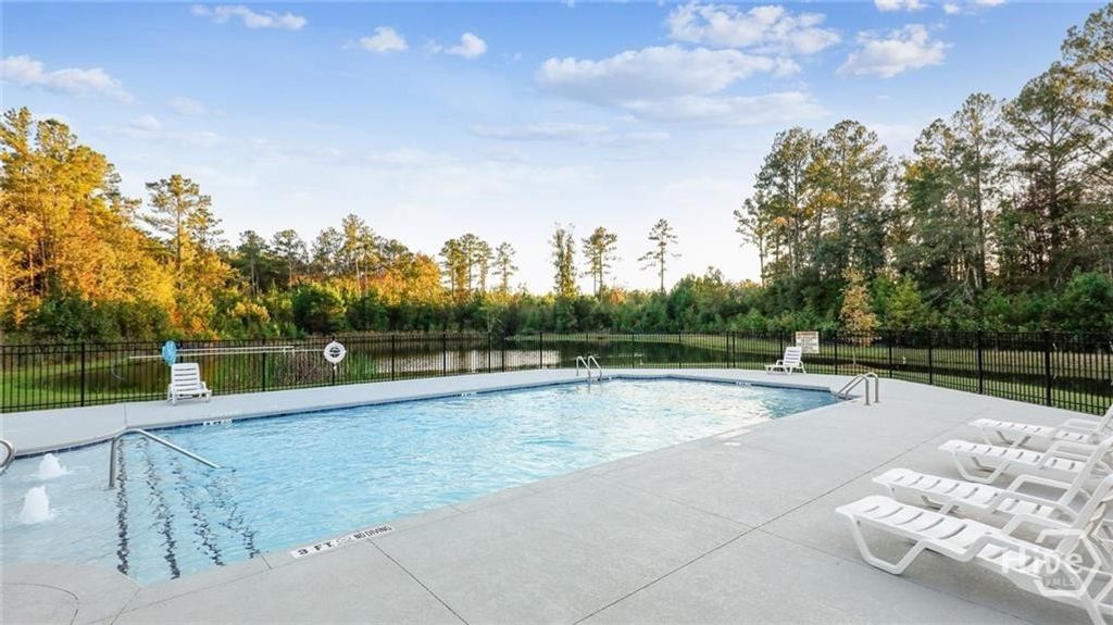 Image 31 of property listing at 2 Coby Lane, Richmond Hill, GA 31324