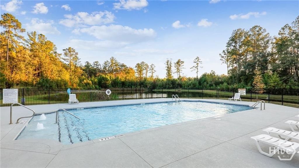 Image 32 of property listing at 2 Coby Lane, Richmond Hill, GA 31324