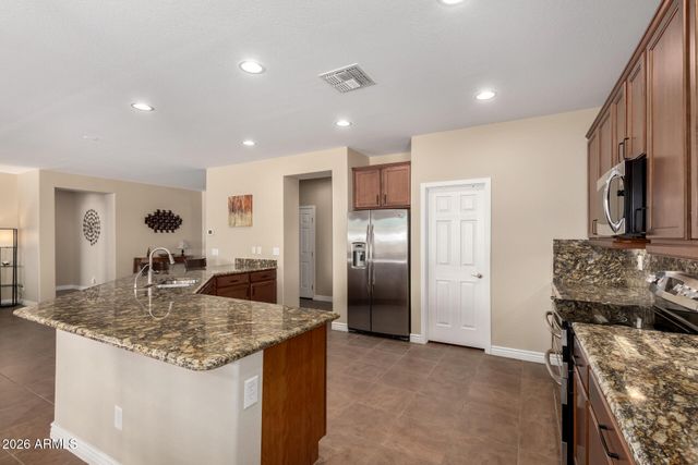 17864 W LAVENDER Lane, Goodyear, AZ 85338