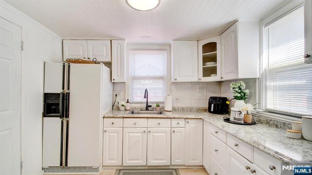 34 Greenlawn Drive, Lodi, NJ 07644