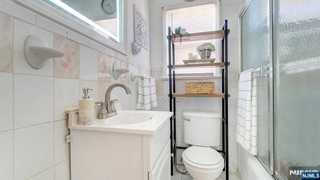 34 Greenlawn Drive, Lodi, NJ 07644