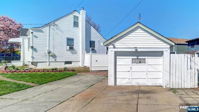 34 Greenlawn Drive, Lodi, NJ 07644