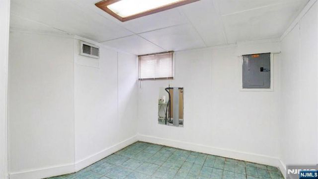 34 Greenlawn Drive, Lodi, NJ 07644