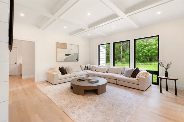 92 Hill Street, Lexington, MA 02421