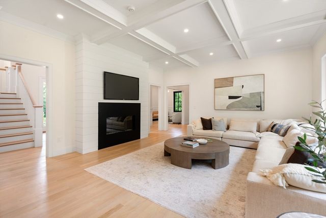 92 Hill Street, Lexington, MA 02421