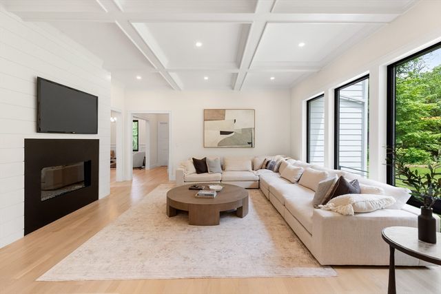 92 Hill Street, Lexington, MA 02421