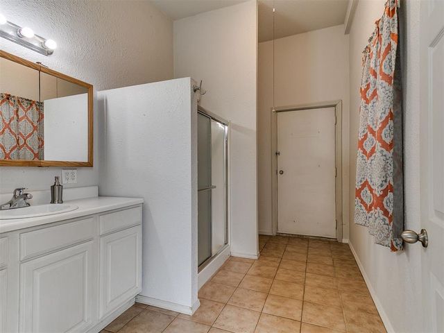 3160 Long Drive, Newcastle, OK 73065