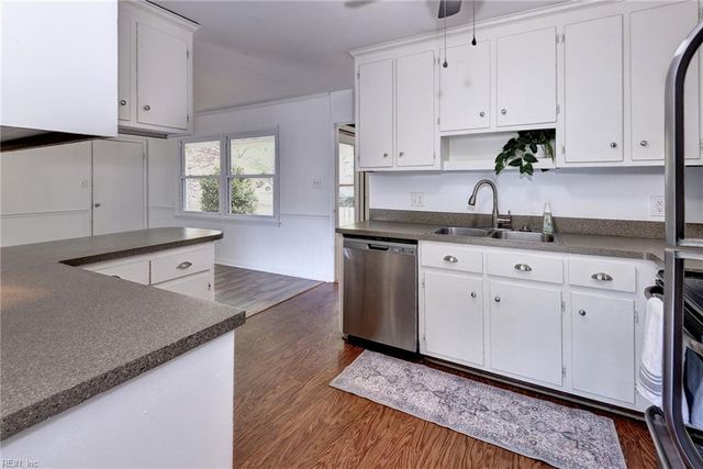 149 Ridgewood PW, Newport News, VA 23608