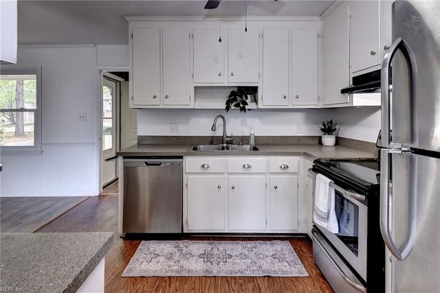 149 Ridgewood PW, Newport News, VA 23608