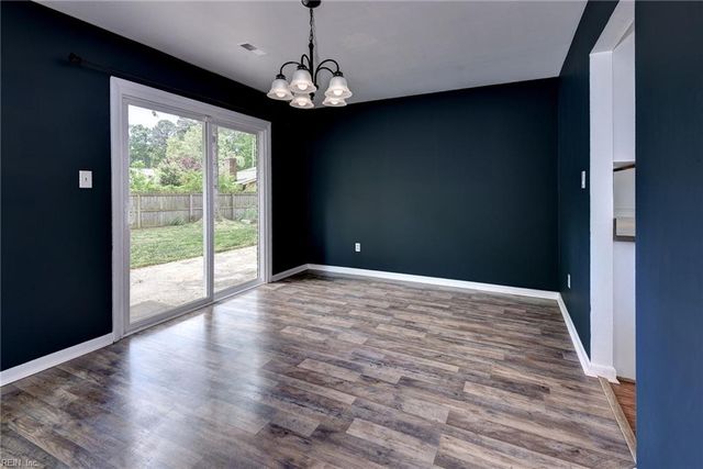 149 Ridgewood PW, Newport News, VA 23608