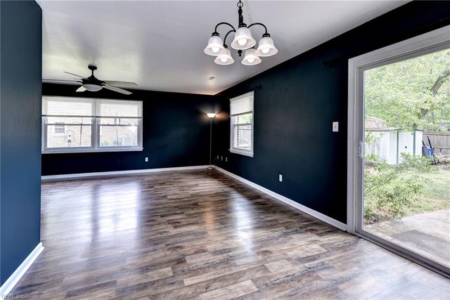 149 Ridgewood PW, Newport News, VA 23608