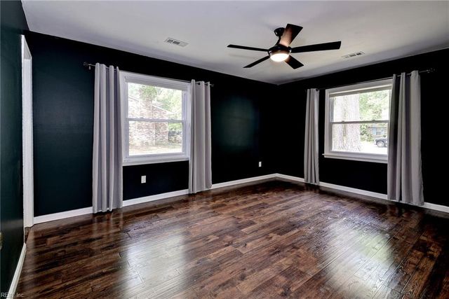 149 Ridgewood PW, Newport News, VA 23608