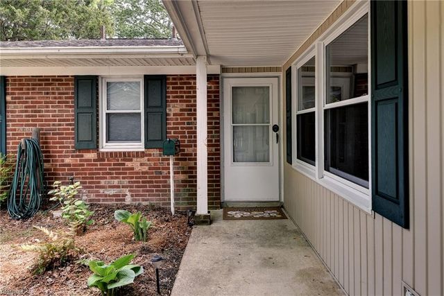 149 Ridgewood PW, Newport News, VA 23608