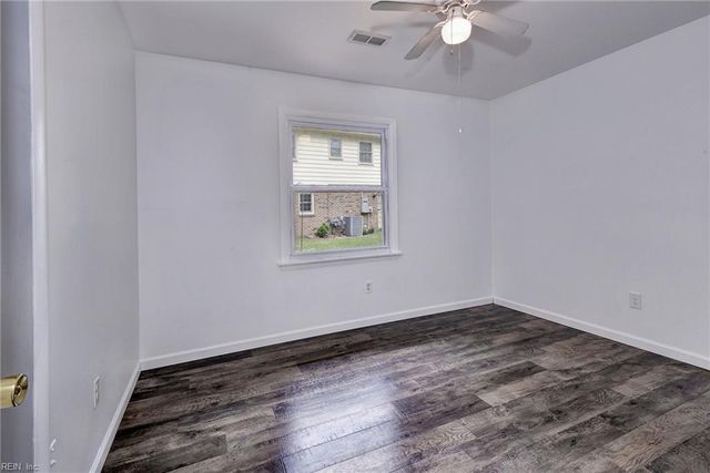 149 Ridgewood PW, Newport News, VA 23608