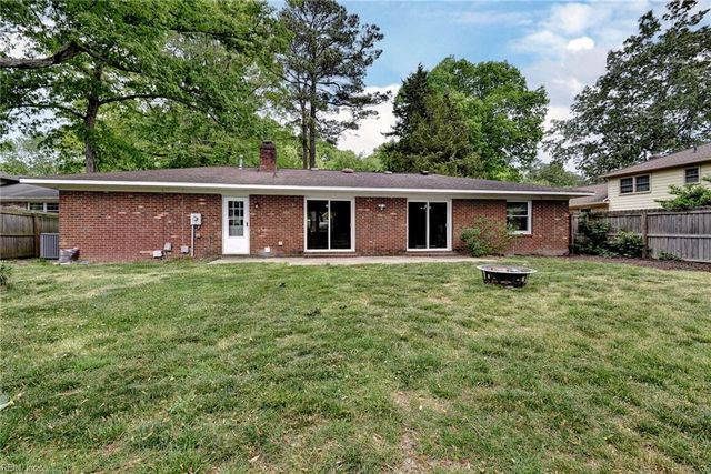 149 Ridgewood PW, Newport News, VA 23608
