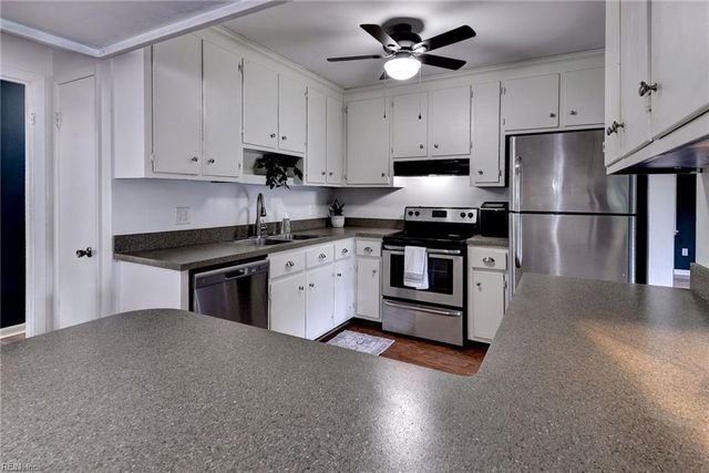 149 Ridgewood PW, Newport News, VA 23608