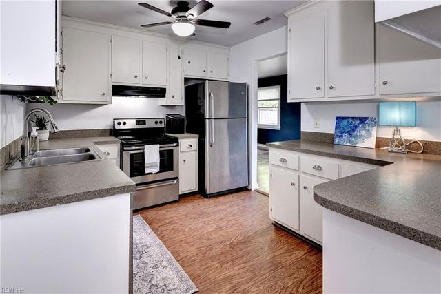 149 Ridgewood PW, Newport News, VA 23608