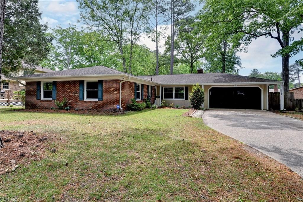 149 Ridgewood PW, Newport News, VA 23608