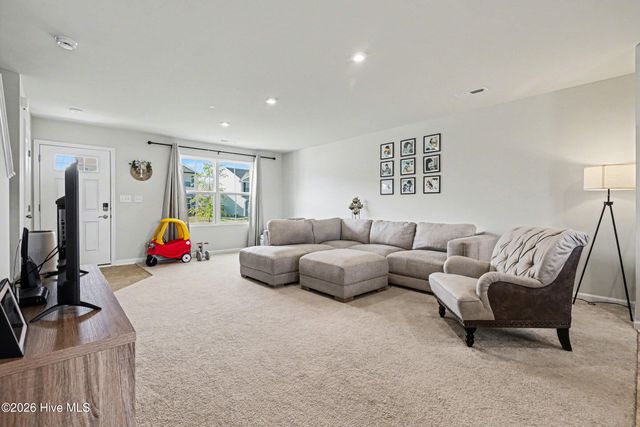 160 Day Song Court, Lillington, NC 27546