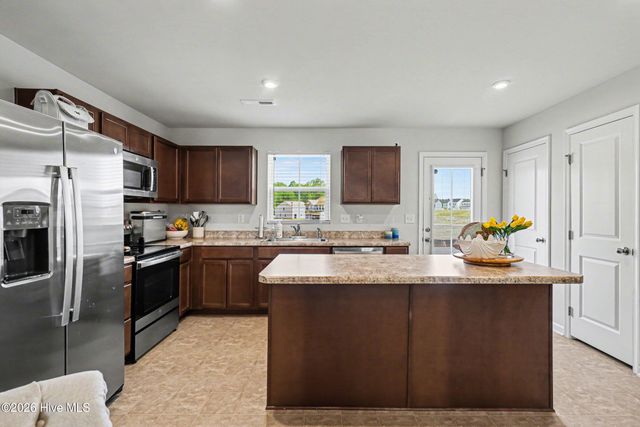 160 Day Song Court, Lillington, NC 27546