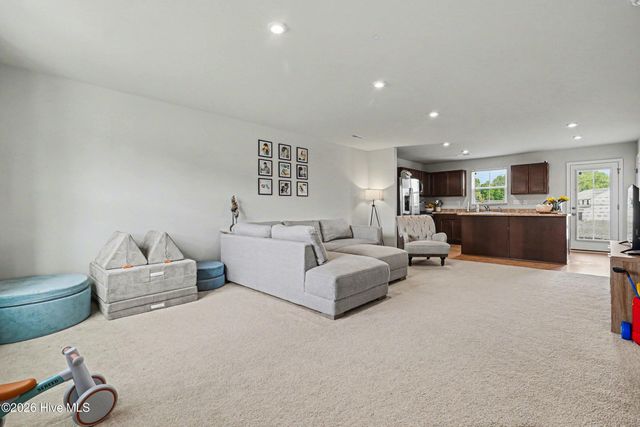 160 Day Song Court, Lillington, NC 27546