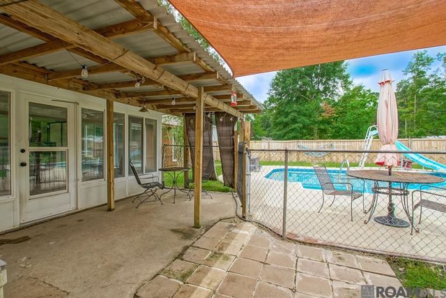 18759 Mclin Rd, Livingston, LA 70754