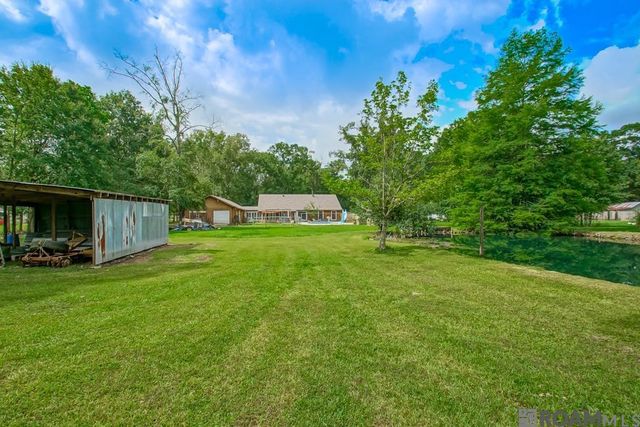 18759 Mclin Rd, Livingston, LA 70754