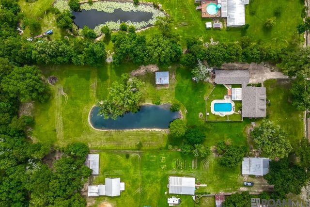 18759 Mclin Rd, Livingston, LA 70754