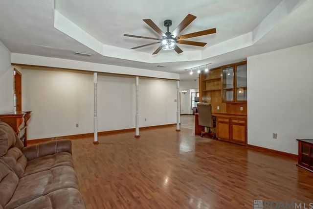 18759 Mclin Rd, Livingston, LA 70754