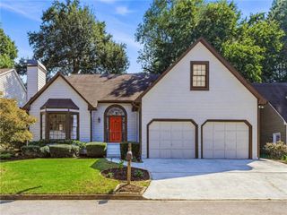1095 Dunbarton Trace, Atlanta, GA 30319