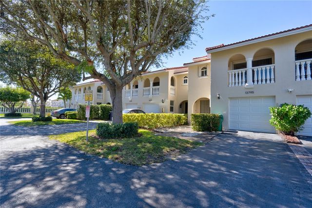 13795 SW 160th St, Miami, FL 33177