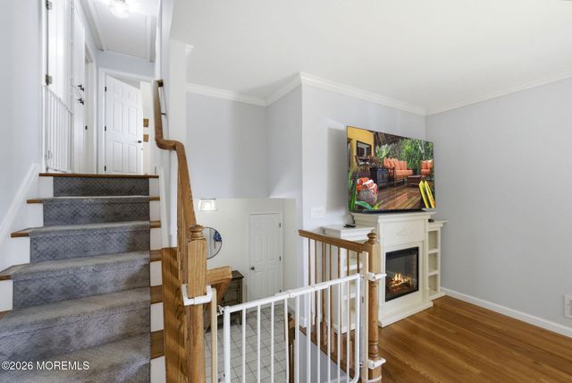 17 Dublin Lane, Hazlet, NJ 07730