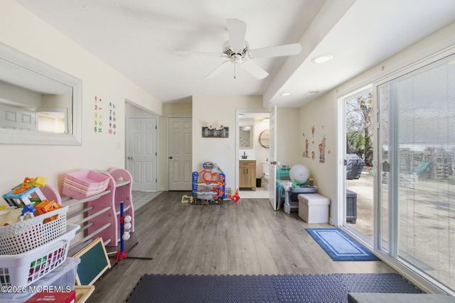 17 Dublin Lane, Hazlet, NJ 07730